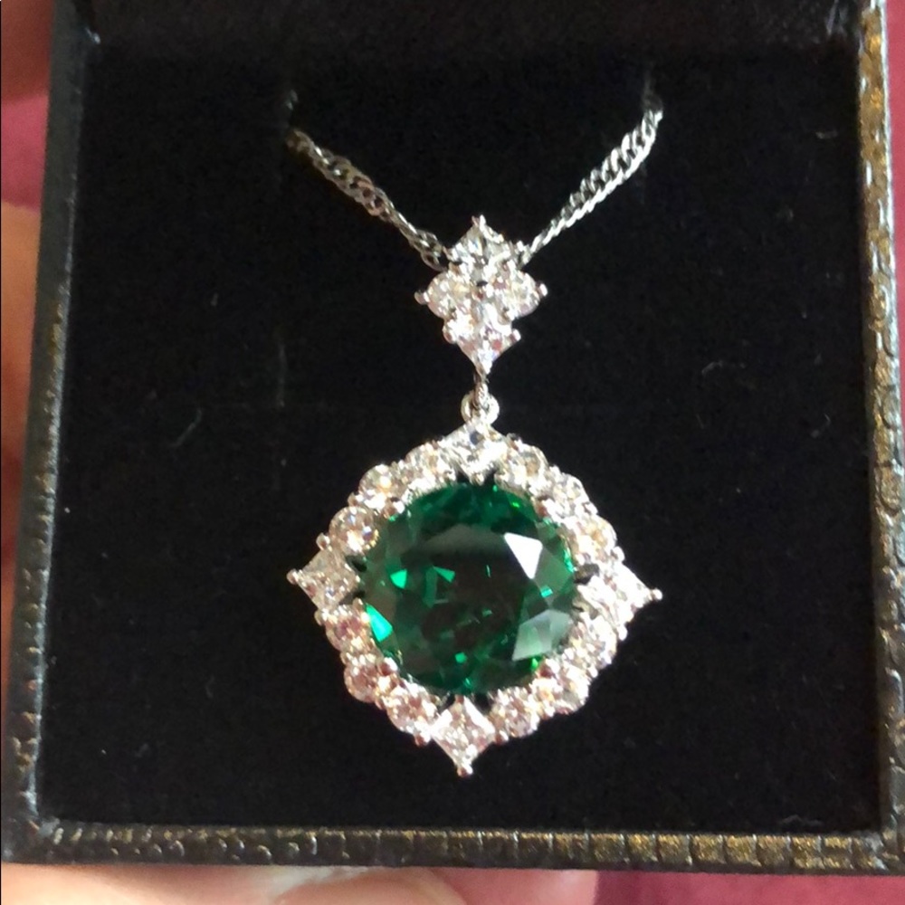 Green and faux diamond silver necklace